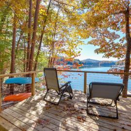 Serene Couple’s Lakeside Retreat, Water Views!, Hotel in Blairsville