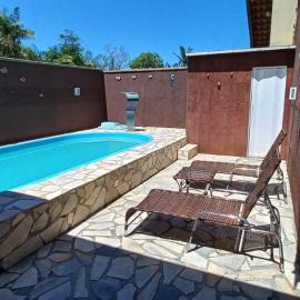 Linda Casa de Praia com Piscina em Itapoá, hotel em Itapoá