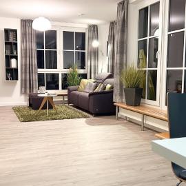 Exklusives Penthouse mit Dachterrasse, hochwertig ausgestatteter Küche mit Dampfgarer, inklusive 2 Stellplätze und Fahrradgarage
