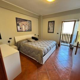 Donizetti Apartment di Manenti Andrea, ξενοδοχείο σε Oltre il Colle