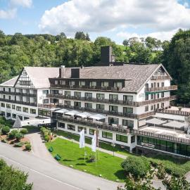 Sauerland Alpin Hotel, hótel í Schmallenberg