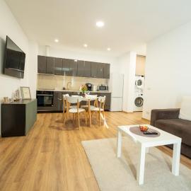 Esther Line Apartments-Near Iulius Mall, Self Check-in,Free Private Parking subject to availability, hotel em Timisoara