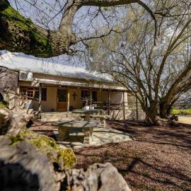 Dassenheuwel Farm Stay - house, hotell sihtkohas Malmesbury