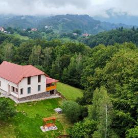 Vila Eden Pestera, hotel en Peştera