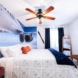 Nomad Hub,Fast Wi-Fi, King Comfort & Pool Vibes, hotel in Gainesville