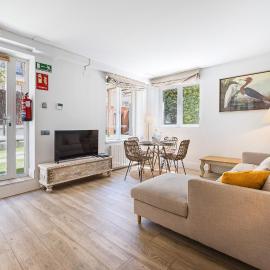 3BR Central Madrid Gem - Rare Private Garden