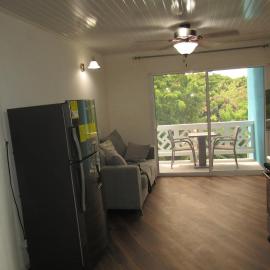 104 Batts Rock Beach Condos near UWI, hotell i Saint Michael