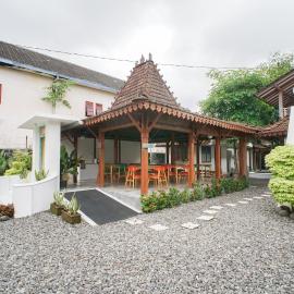 Pilar Guest House Jogja, hotel v destinaci Ngemplak