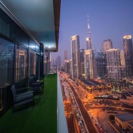 Amazing Burj Khalifa Views with Highest Infinity pool