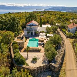 Villa 5 elements, hotel u gradu Gostinjac