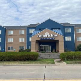 AmericInn by Wyndham Hays, hotel em Hays