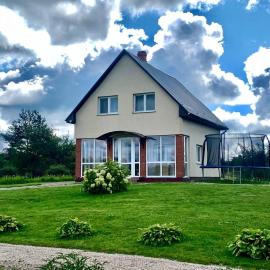 Viesu māja Brīnumi, hotel a Krāslava