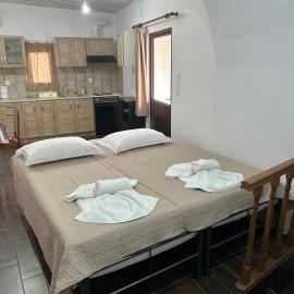 Eleonoras House
