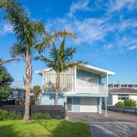 Downtown B&B, hotel in Mount Maunganui