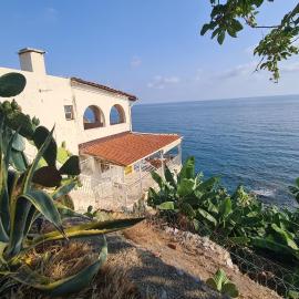 Uğrak Home, hotel in Işıklı