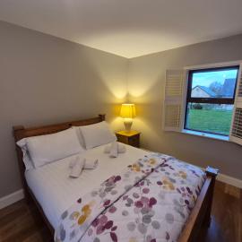 Central Stay-halfway between Killarney and Tralee, hotel in Killarney