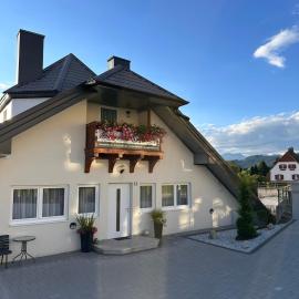 LISINGTAL COSY & COMFORT DOUBLE ROOMS Exit St Michael A9 S36, hotel in Liesingthal