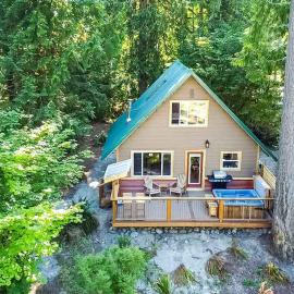 PNW River Cabin, hotel Darrington városában