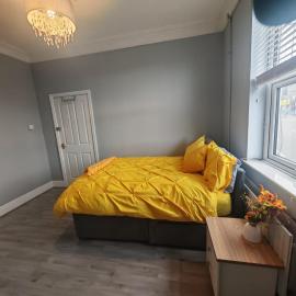 Modern Double Rooms Near Stoke City Centre and Staffordshire Uni, hotel in Stoke on Trent