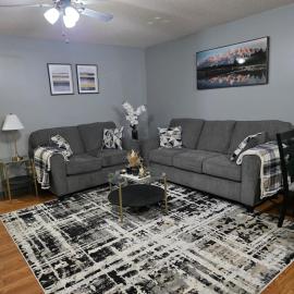 The E-Town Retreat 2BR townhouse close to Downtown