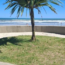 Casa na praia mongagua próximo da plataforma, hótel í Mongaguá