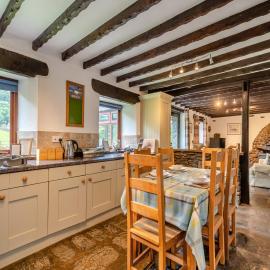 Mews Cottage, hotel di Bampton