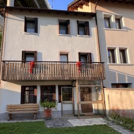 Conveniente, tranquilla con parcheggio, Hotel in Belluno