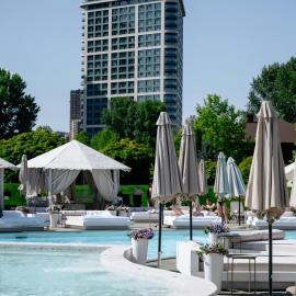 Студия в ЖК Бартоломео с кофемашиной, hotel a Dnipró