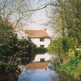 Maxmills Cottage - E1852, hotel in Winscombe