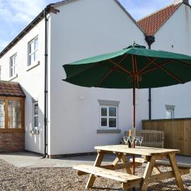 Park Farm Cottage, Hotel in Folkton