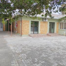 Laroza guest house, khách sạn ở Rustenburg