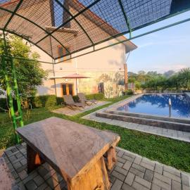 D'Jongke Village: Beran-kidul şehrinde bir otel
