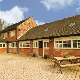 Brankley Cottage - E4712, hotel in Dunstall