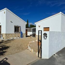 Casa Sol y Luna، فندق في Arboleas