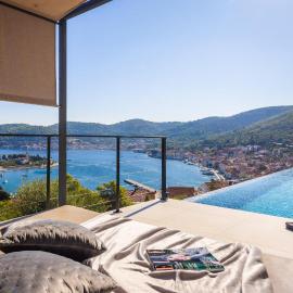 Divine View Villa, hotel a Vis