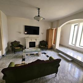 Spacious Swieqi Villa for Families Groups Close to Paceville and St Julians, hotel in Is-Swieqi