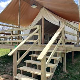 Cozy Tented Cabin with Fire Pit and Barbecue in Logan, Ohio – hotel w mieście Logan