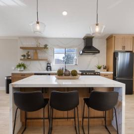 Four Bears Cabin, 2025 remodel. Rustic & Modern., hotel in Alton