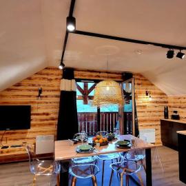 Le Loticeja, hotel in Saint-Jean-dʼArves