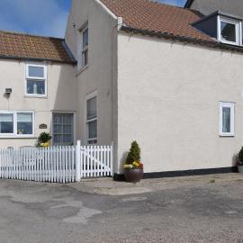 Rockville Cottage - 24376، فندق في Bempton