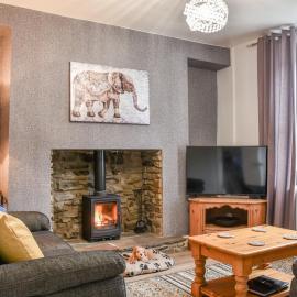 Cwmcarn Cottage, hotell sihtkohas Crosskeys