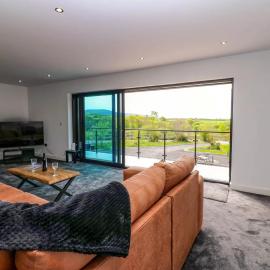 Oaktree Cottage - 3 Bedrooms - Sleeps 6