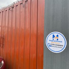 Lovely studio apartment in ogudu by magnanimous, 15 mins to the Airport، فندق في لاغوس