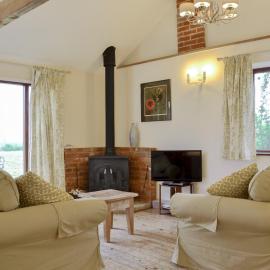 The Wood Shed - E1919, hotel in Westleton