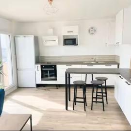 Chambre Privée dans Appartement Partagé - Calme et Lumineux - Proche Bordeaux Cenon -Tram A -P8-1