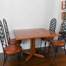 Fully Remodeled, Charming Victorian Home, hotel i Rochester