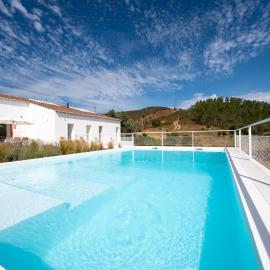 Monte de Torquines - Casa de Campo com piscina em Odemira, hotel a Odemira
