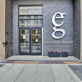 Luxury lofts, Downtown, Playhouse Sq, Near Stadium and Arena, Fire Pit, Rooftop deck, BBQ, Parking -fcfs, Close to EVERYTHIHNG!, hotel a Cleveland