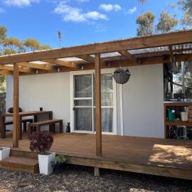 Self Contained Cabin, Hotel in Nildottie