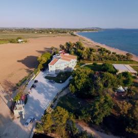 Harmony Hotel, hotel en Kourouta